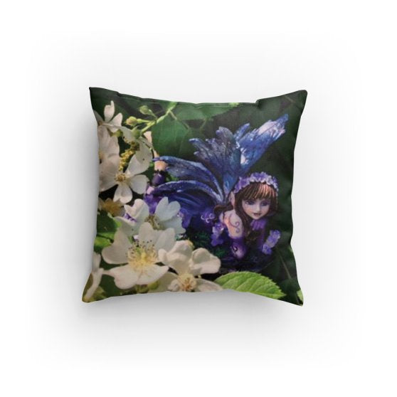 Pillow. Large 14 x 14